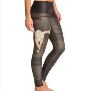 Teeki deer medicine hot yoga leggings